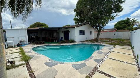 8231 SW 9th Street North Lauderdale FL 33068