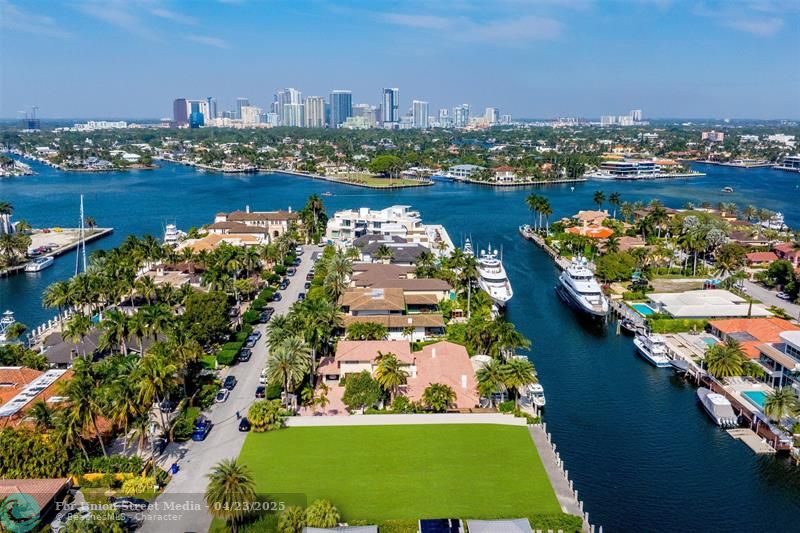 2455 Del Lago Drive Fort Lauderdale FL 33316