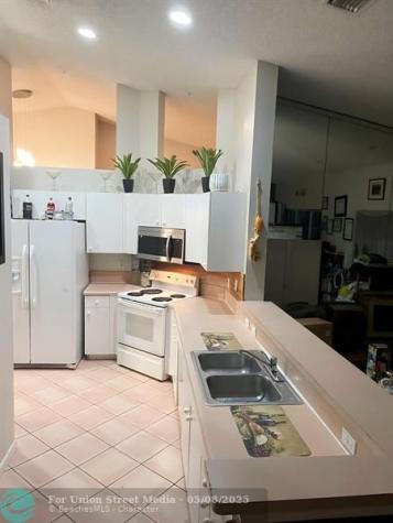3542 Sahara Springs Pompano Beach FL 33069
