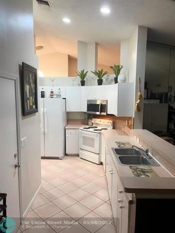3542 Sahara Springs Pompano Beach FL 33069