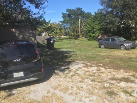 299 Avenue L Moore Haven FL 33471