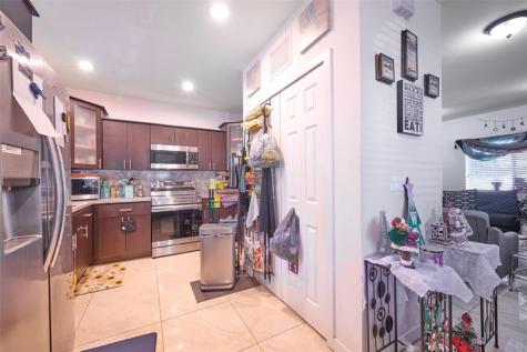 3298 NW 49th Street Miami FL 33142