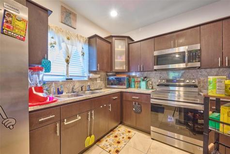 3298 NW 49th Street Miami FL 33142
