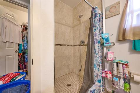 3298 NW 49th Street Miami FL 33142