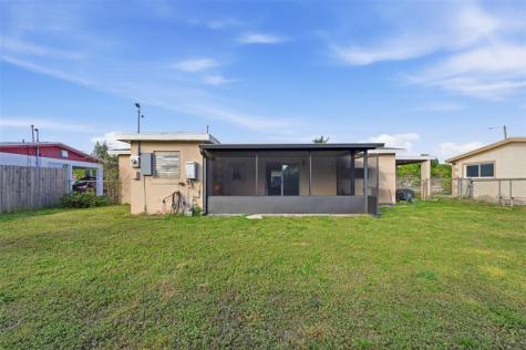 4030 NW 3rd Way Deerfield Beach FL 33064