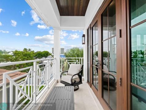 1812 SE 14th Street Fort Lauderdale FL 33316