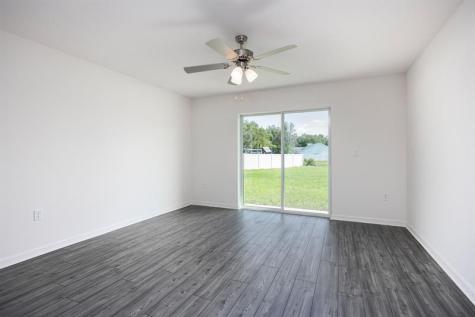 8436 99TH Court Vero Beach FL 32967