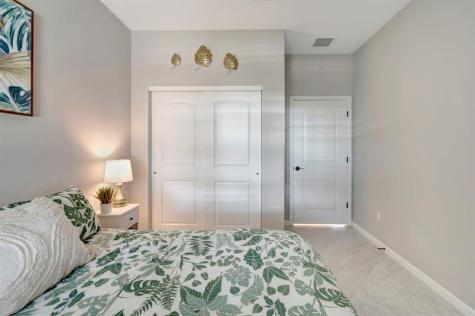 5276 Unity Square Vero Beach FL 32967