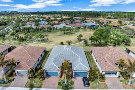 5276 Unity Square Vero Beach FL 32967
