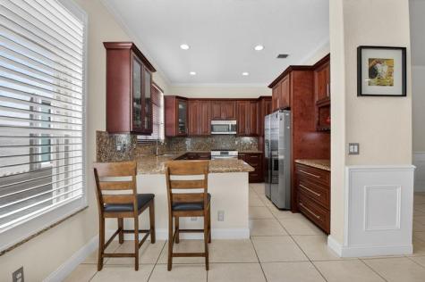 9696 Vineyard Court Boca Raton FL 33428