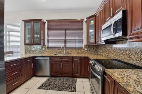 9696 Vineyard Court Boca Raton FL 33428