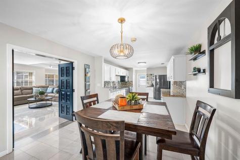 9040 NW 20th Street Pembroke Pines FL 33024