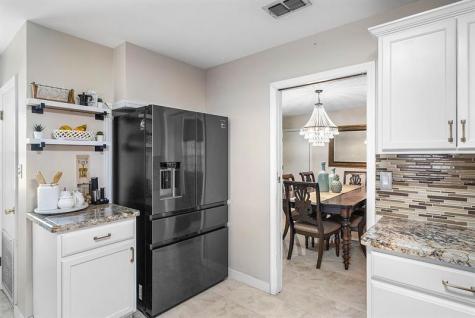 9040 NW 20th Street Pembroke Pines FL 33024