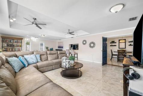 9040 NW 20th Street Pembroke Pines FL 33024