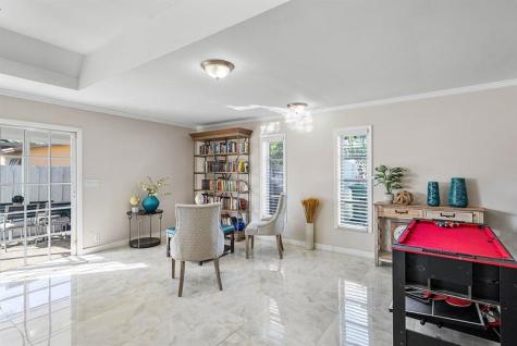 9040 NW 20th Street Pembroke Pines FL 33024