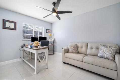 9040 NW 20th Street Pembroke Pines FL 33024