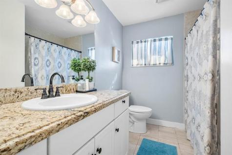 9040 NW 20th Street Pembroke Pines FL 33024