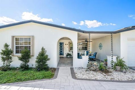 9040 NW 20th Street Pembroke Pines FL 33024