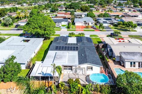9040 NW 20th Street Pembroke Pines FL 33024