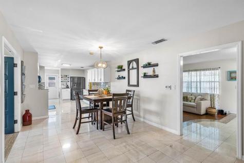 9040 NW 20th Street Pembroke Pines FL 33024