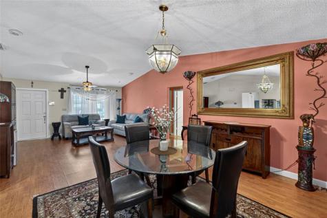 9812 NW 75th Court Tamarac FL 33321