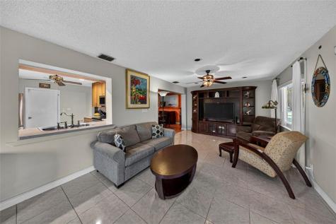 9812 NW 75th Court Tamarac FL 33321
