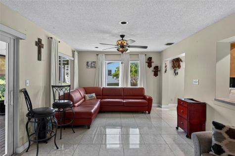 9812 NW 75th Court Tamarac FL 33321
