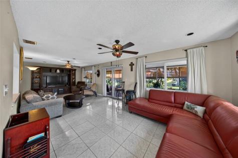 9812 NW 75th Court Tamarac FL 33321