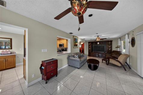 9812 NW 75th Court Tamarac FL 33321