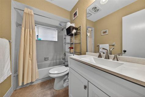 9812 NW 75th Court Tamarac FL 33321