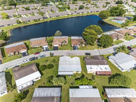 9812 NW 75th Court Tamarac FL 33321