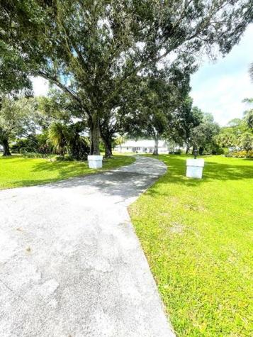 14183 Greentree Trail Wellington FL 33414