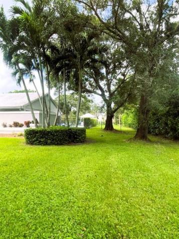 14183 Greentree Trail Wellington FL 33414