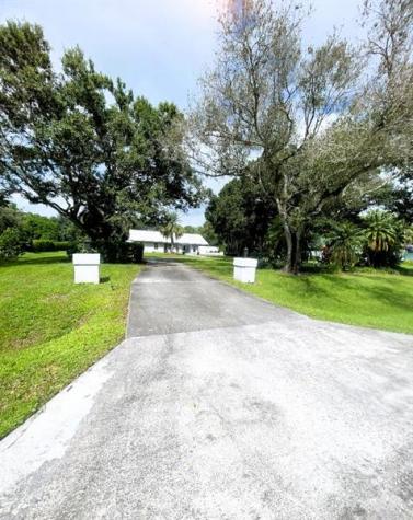 14183 Greentree Trail Wellington FL 33414