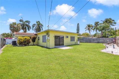 1961 NE 31st Street Lighthouse Point FL 33064