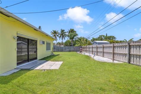 1961 NE 31st Street Lighthouse Point FL 33064