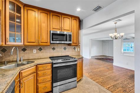 1760 NE 40th Court Oakland Park FL 33334