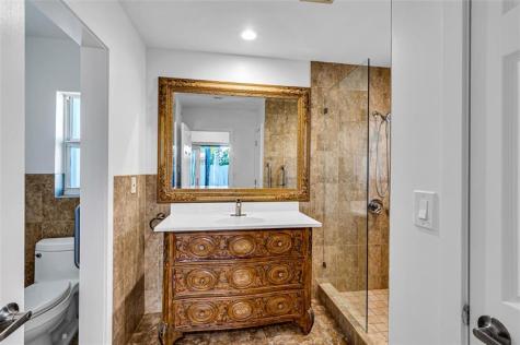 1760 NE 40th Court Oakland Park FL 33334