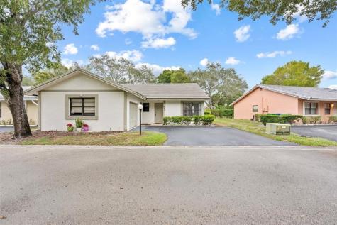 425 Shadow Wood Lane Coral Springs FL 33071