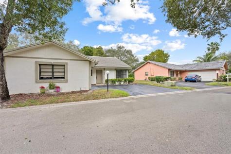 425 Shadow Wood Lane Coral Springs FL 33071