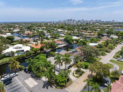 5570 NE 26 Avenue Fort Lauderdale FL 33308