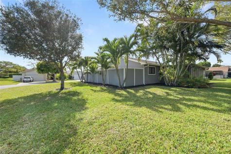 14 Afton Place Boynton Beach FL 33426