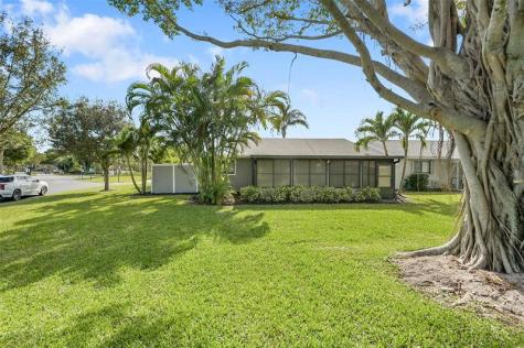 14 Afton Place Boynton Beach FL 33426