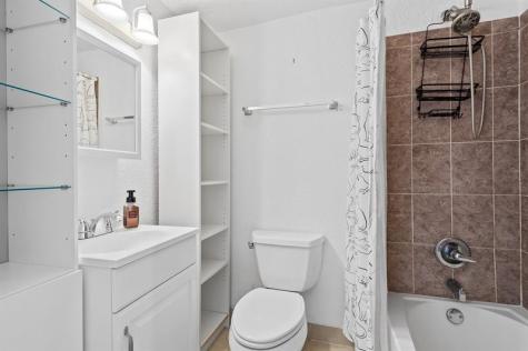 41 NE 46th Street Oakland Park FL 33334