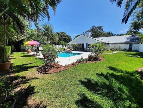 155 31ST Avenue Vero Beach FL 32968