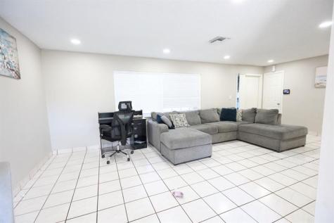 6597 Salem Street North Lauderdale FL 33068