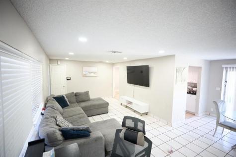 6597 Salem Street North Lauderdale FL 33068