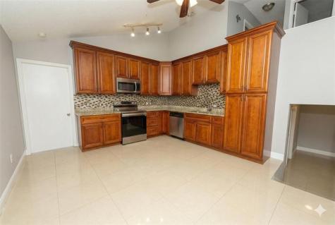 4404 NW 75th Terrace Coral Springs FL 33065