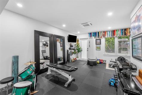 2421 NE 12th Street Fort Lauderdale FL 33304
