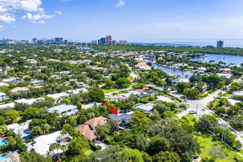 2421 NE 12th Street Fort Lauderdale FL 33304